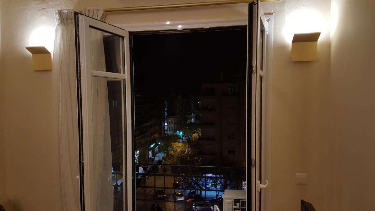Apartment Elegant Top-floor With Skyline View