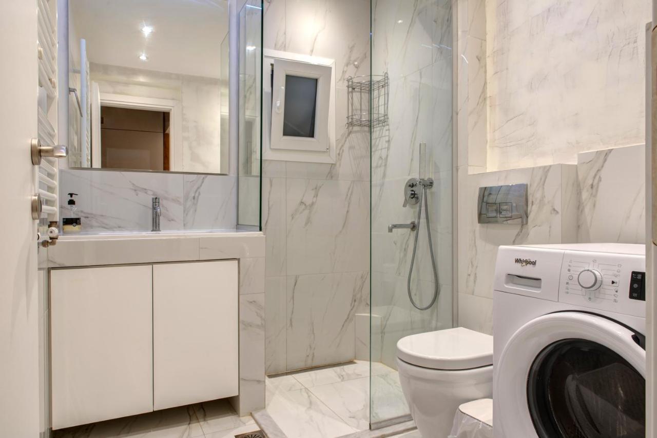 Modern Style Near The Train Station Apartment Thessaloniki