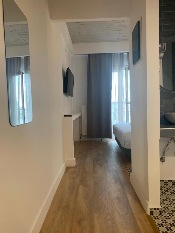 Apartment White Bottle Superior