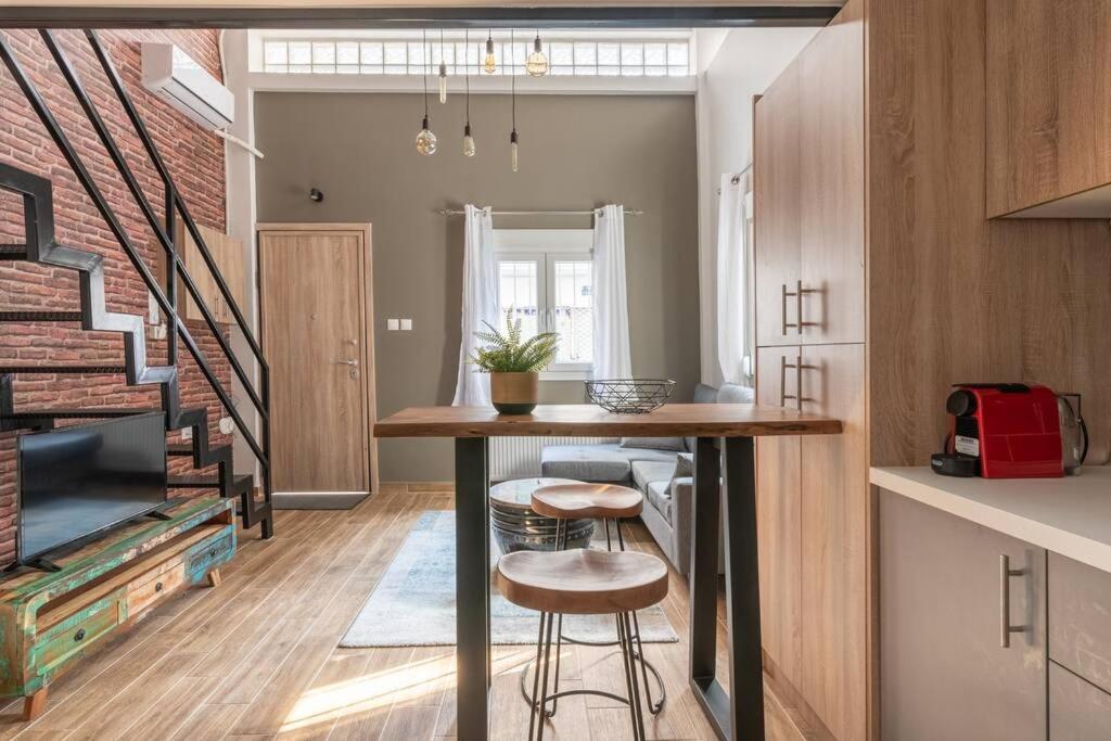 Industrial Loft Near Seaside W 200mbps * Thessaloniki