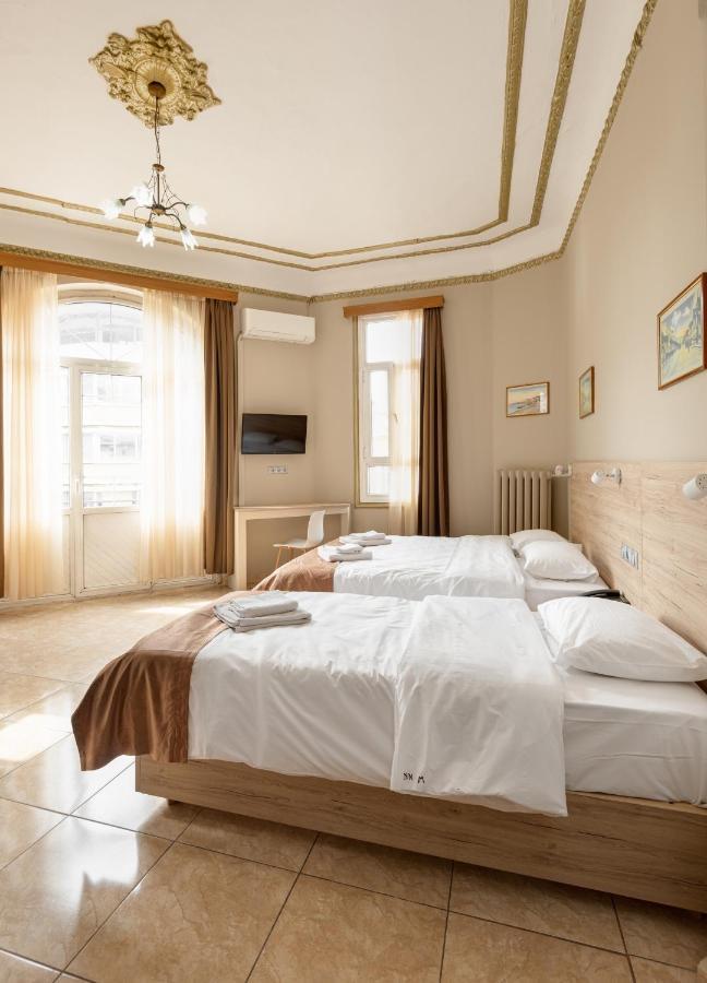 Hotel Nea Metropolis 3*