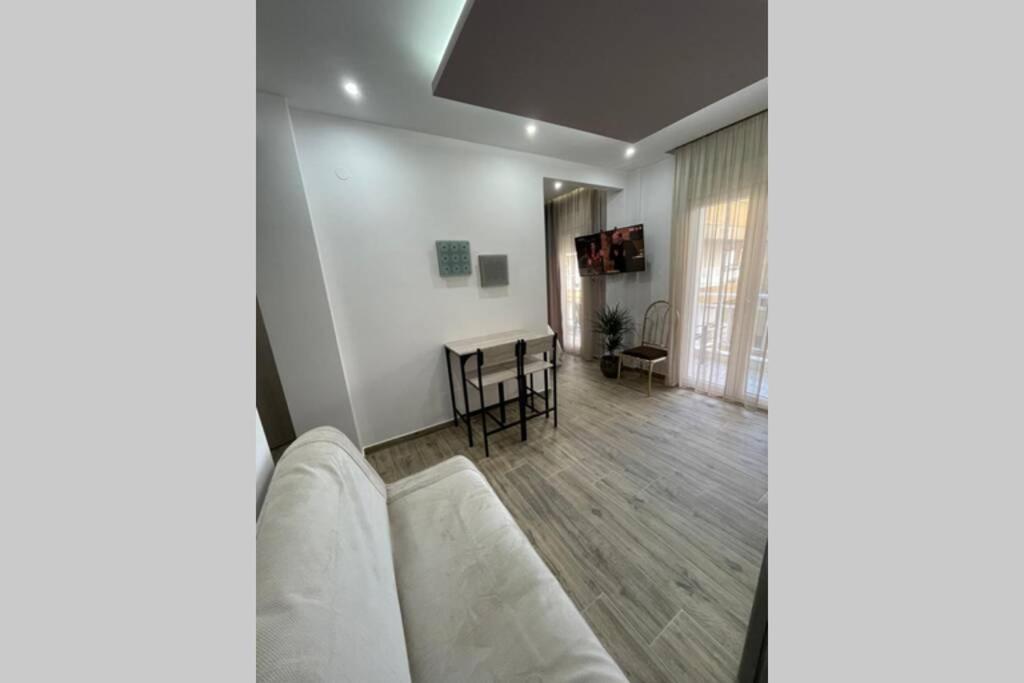 Comfort And Seaview Nea Paralia Apartment *