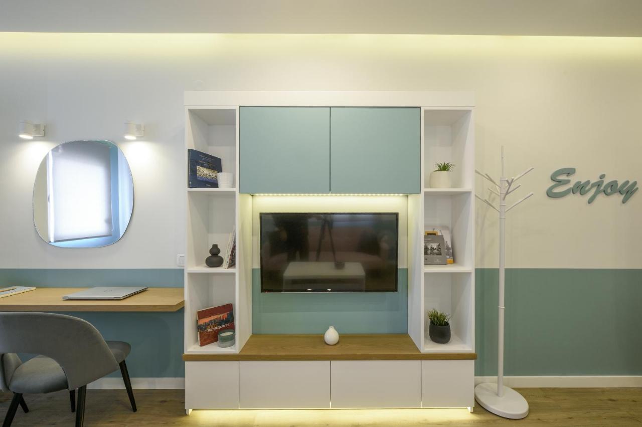 τhe Half Root In The Heart Of Center Apartment Thessaloniki