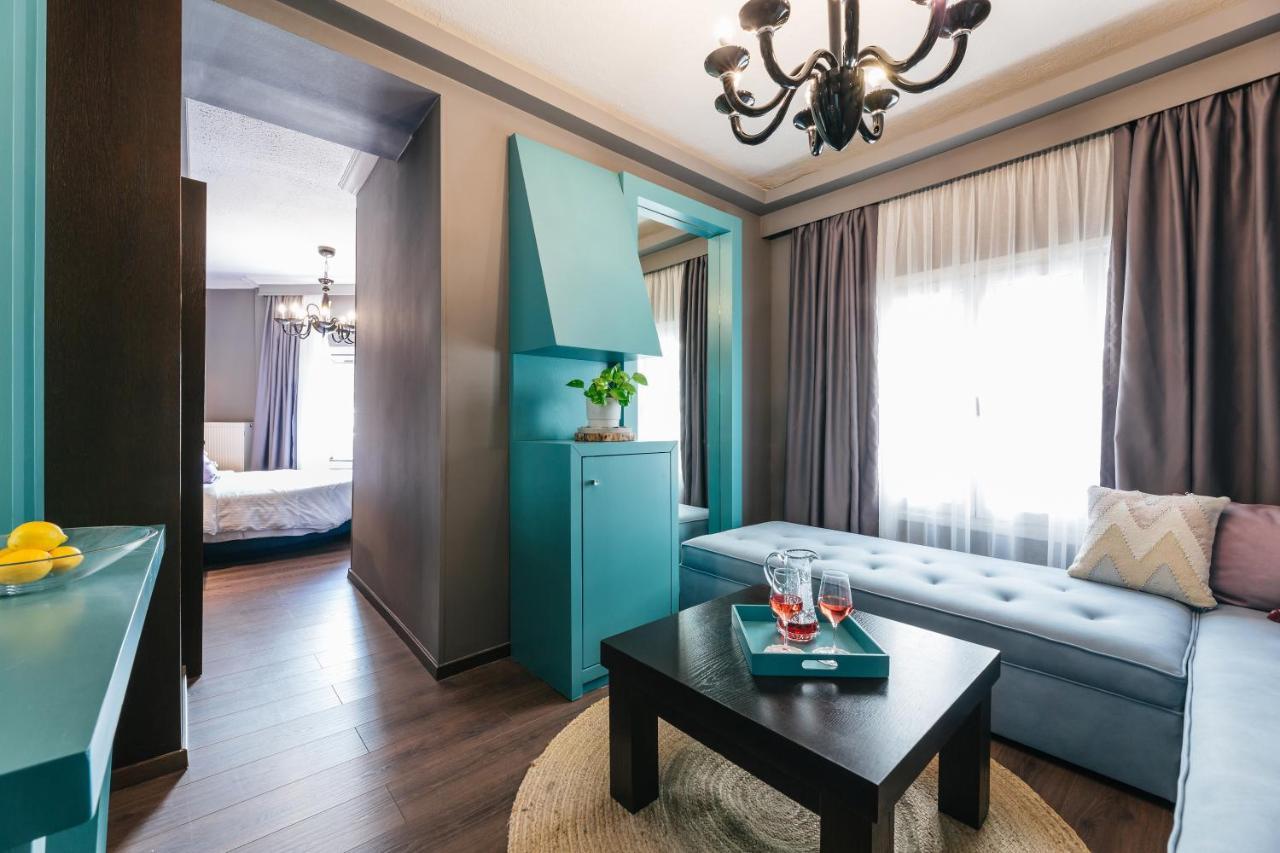 Ladadika Design, Philian And Apartment *