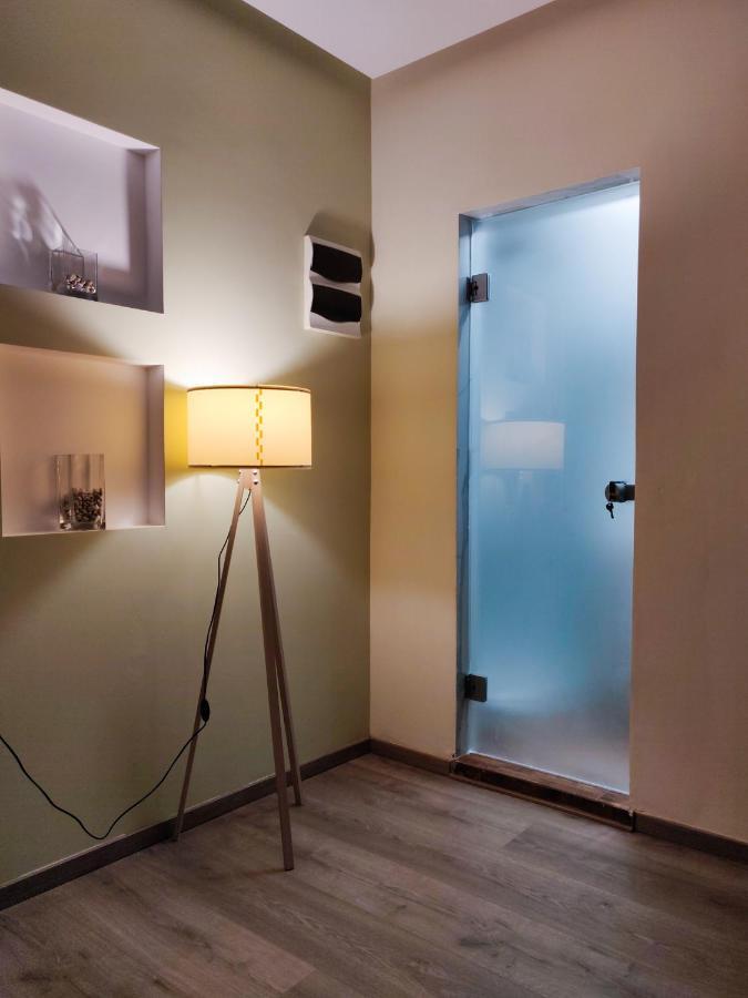 Luxury With King-sized Bed Apartment