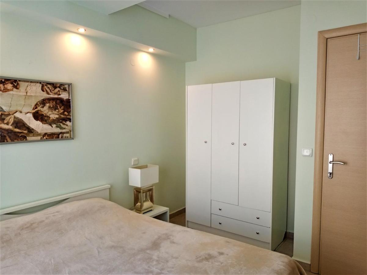 Tzikas Apartment *