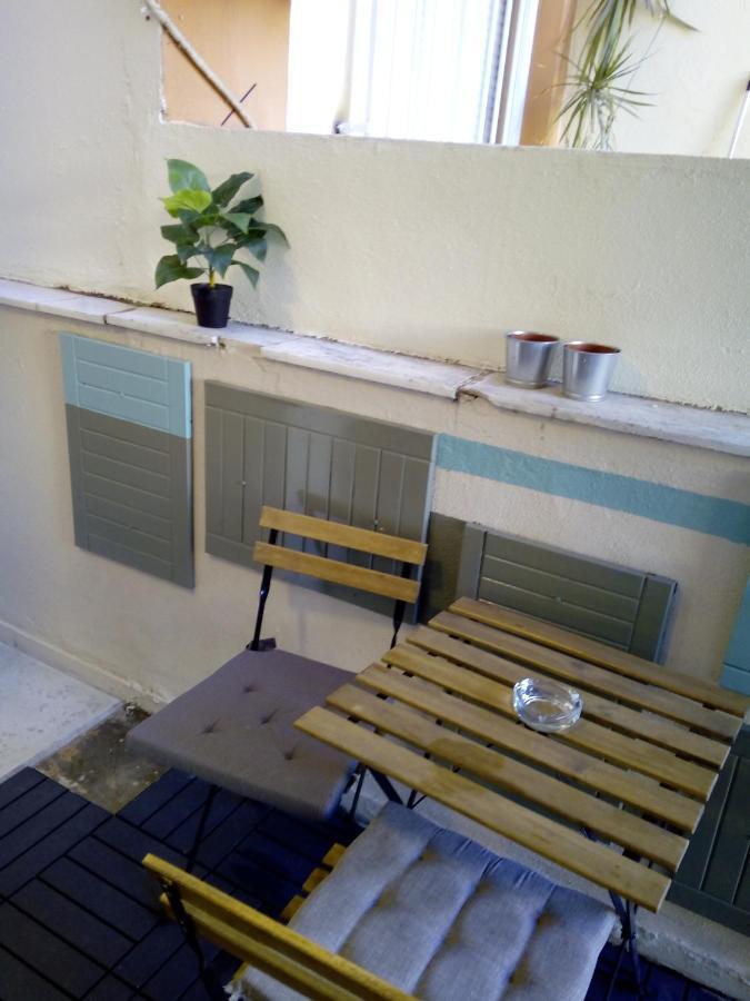 Agias Sofias Square Stunning Apartment