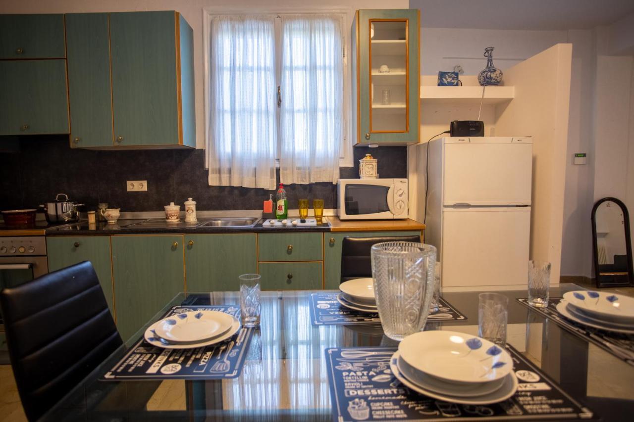 Traditional With Garden, Also For Gatherings ,15 Minutes From Airport