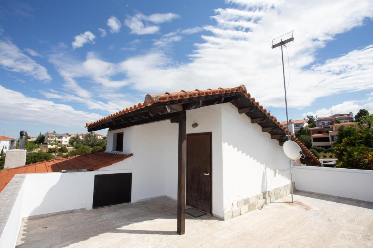 τraditional Fully Detached On A Luxurious Hillock Of With Its Own Garden Also For Family & Wedding Gatherings For 10 To 25 People Only 15 Minutes From Airport Selanik