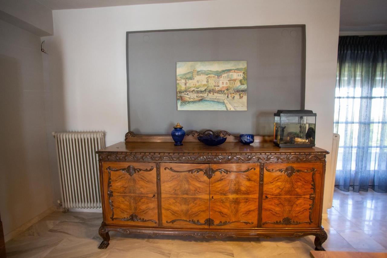 Villa τraditional Fully Detached On A Luxurious Hillock Of With Its Own Garden Also For Family & Wedding Gatherings For 10 To 25 People Only 15 Minutes From Airport Selanik