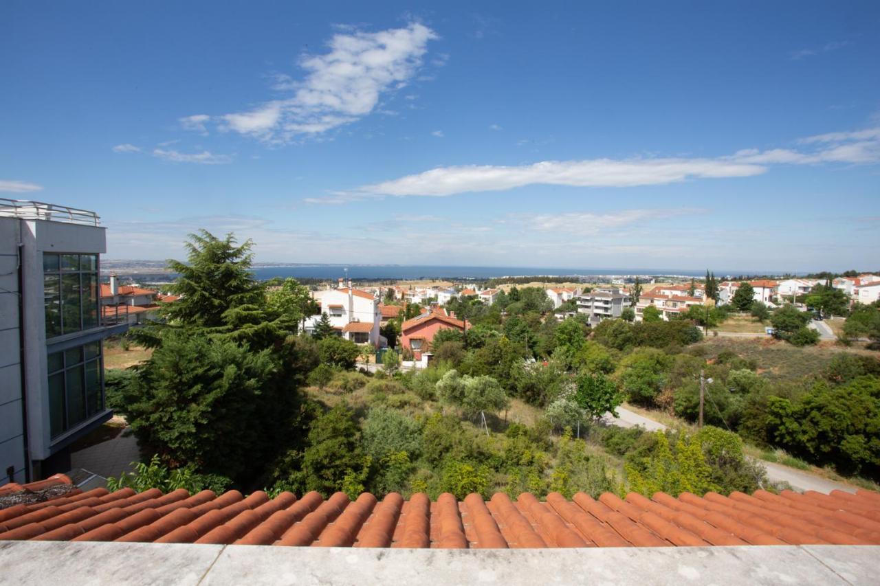 τraditional Fully Detached On A Luxurious Hillock Of With Its Own Garden Also For Family & Wedding Gatherings For 10 To 25 People Only 15 Minutes From Airport Villa *