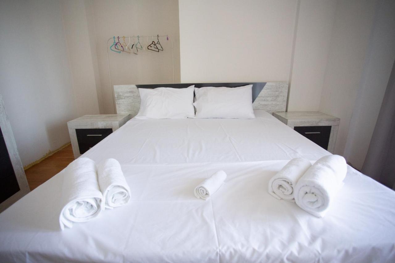 τraditional Fully Detached On A Luxurious Hillock Of With Its Own Garden Also For Family & Wedding Gatherings For 10 To 25 People Only 15 Minutes From Airport Villa