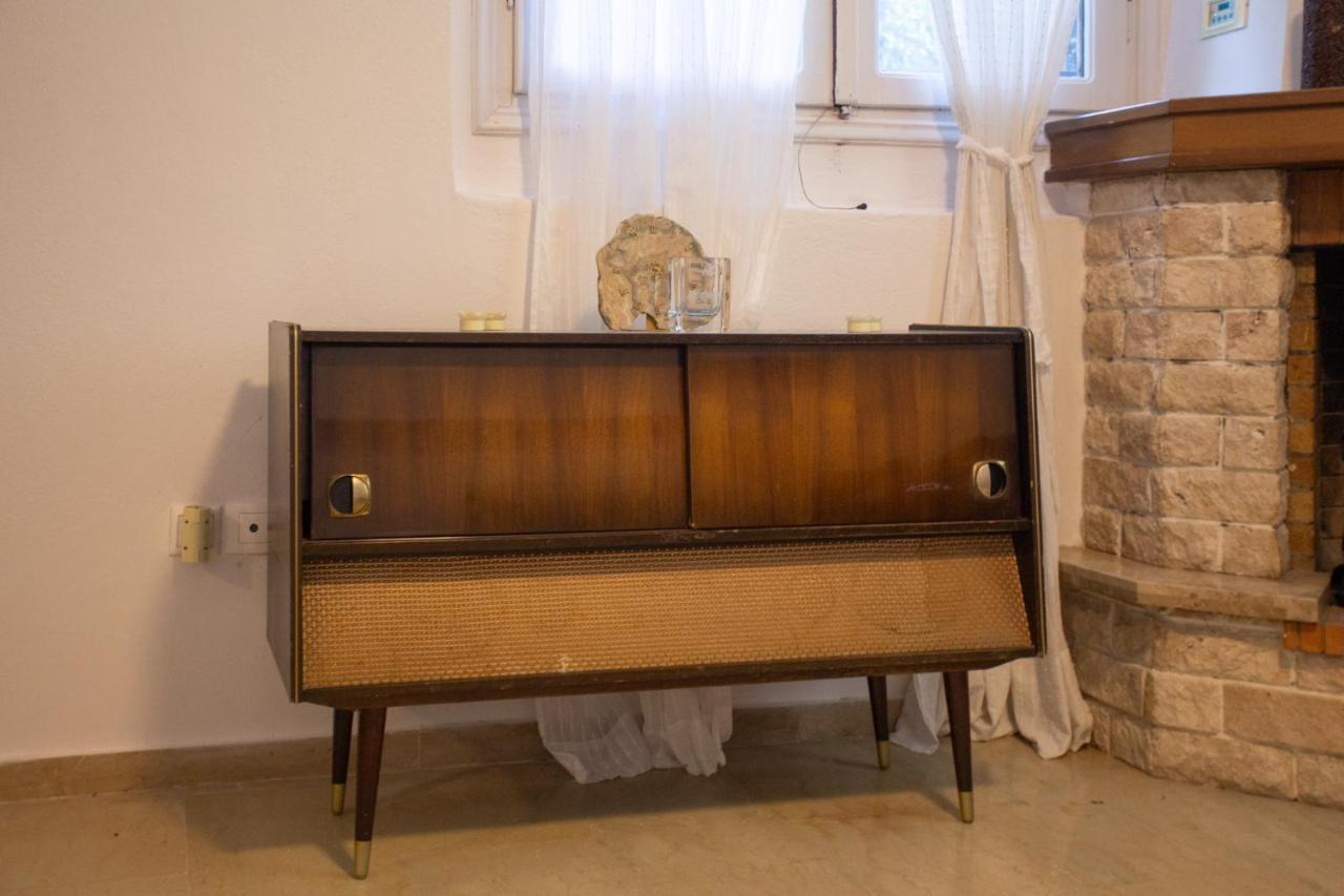 Traditional With Garden, Also For Gatherings ,15 Minutes From Airport Apartment Thessaloniki
