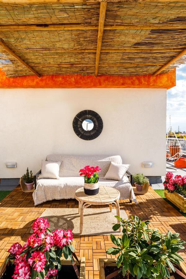 Apartment Center, Sea View, Big Private Tarrace