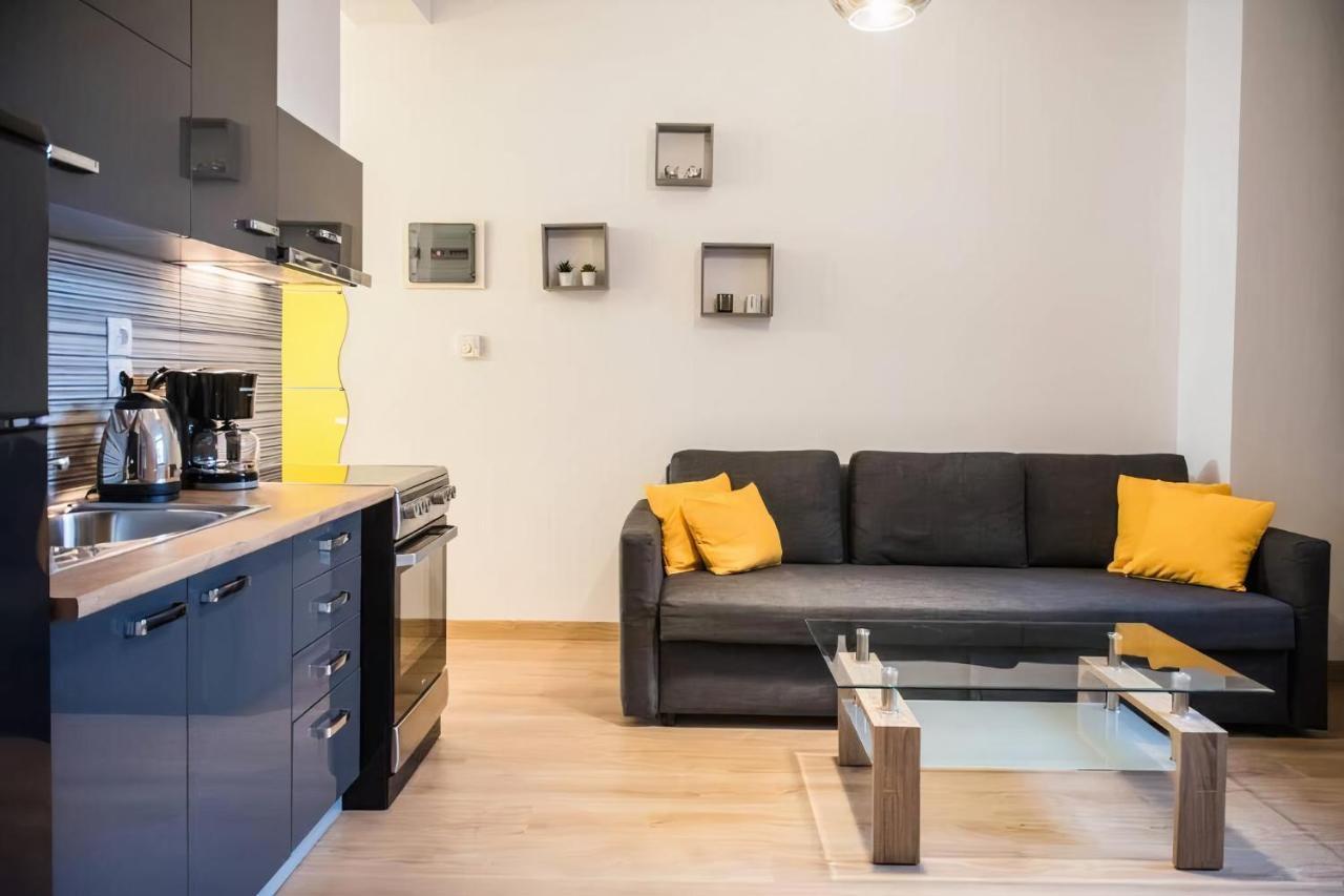 Yellow Geranium Apartment Thessaloniki