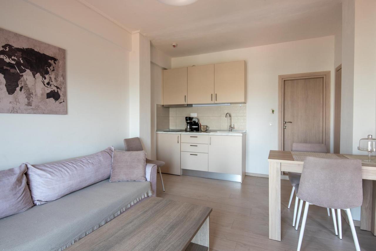 Minimalist W/ View Apartment Thessaloniki