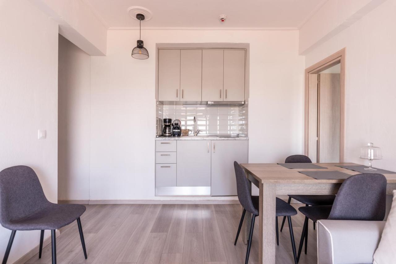 Minimalist W/ View * Thessaloníki