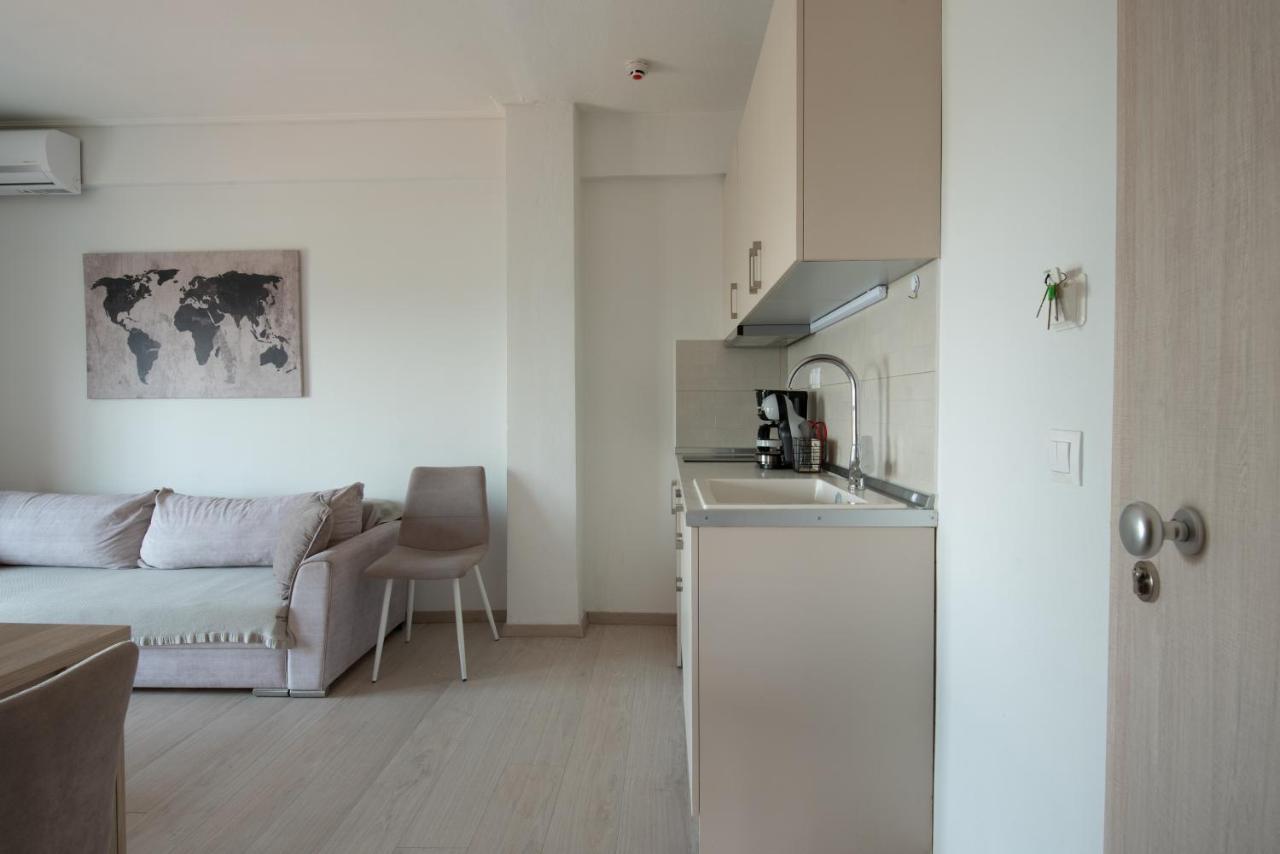 Minimalist W/ View Thessaloníki