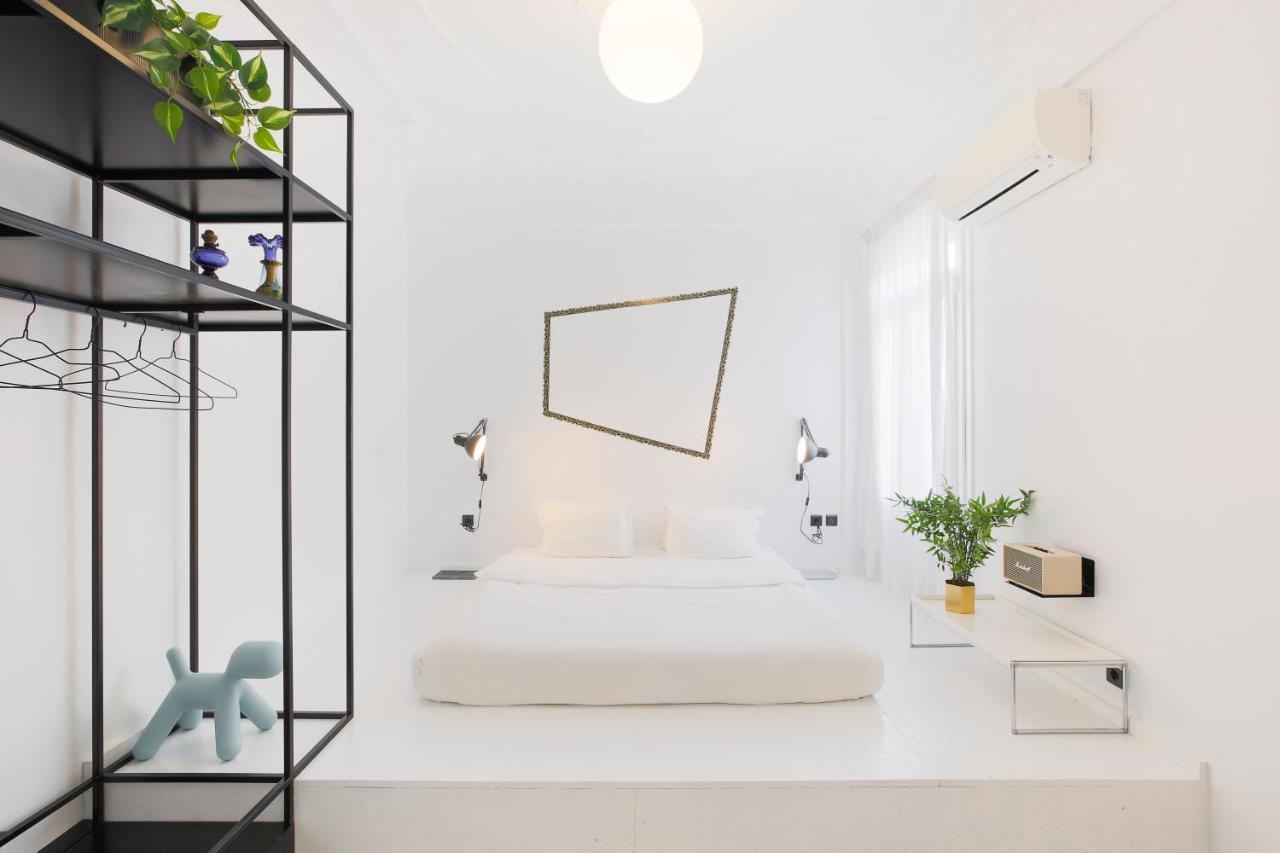 Trilogy Black Apartment