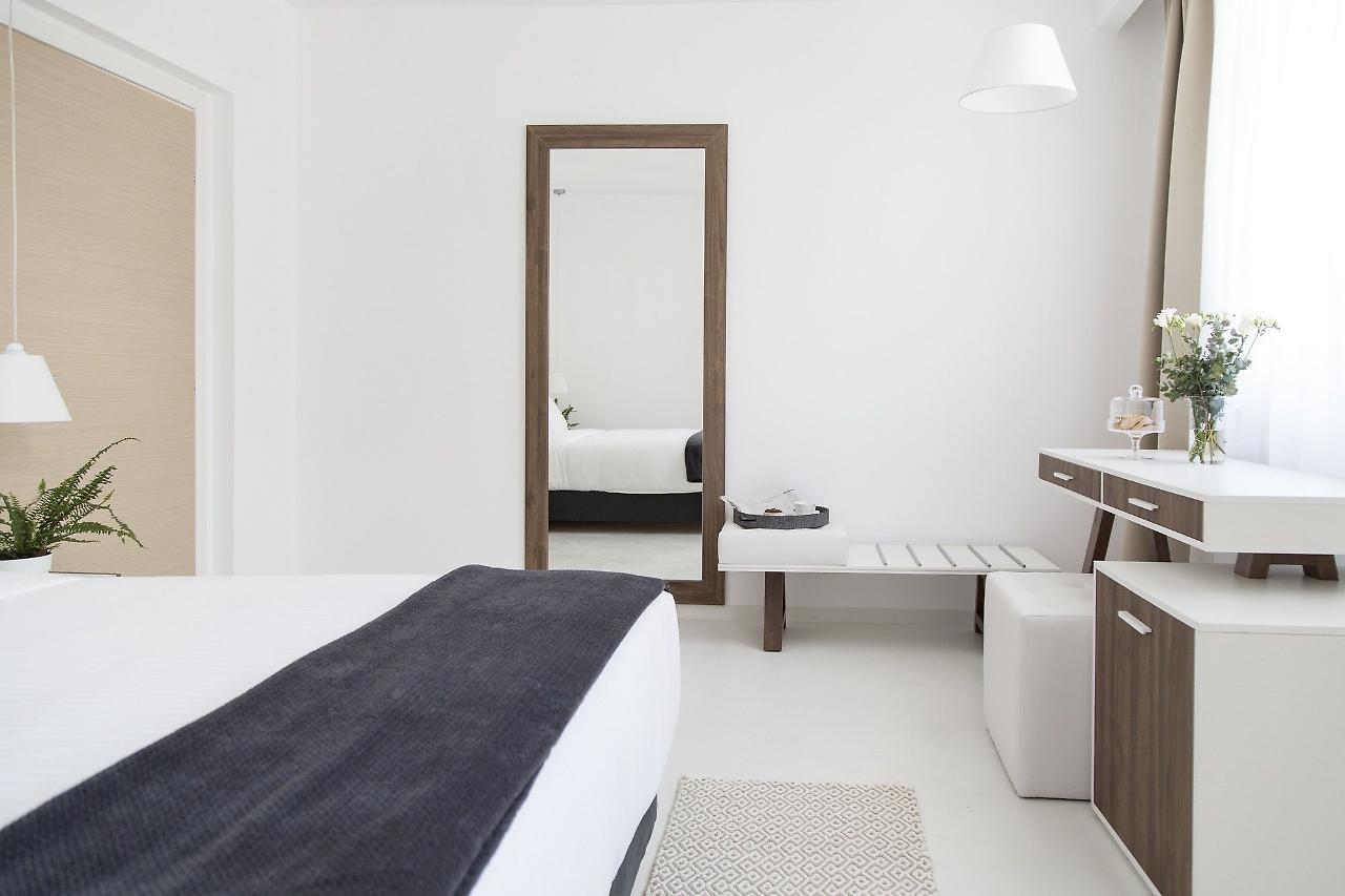 Monogram Hotel 4*