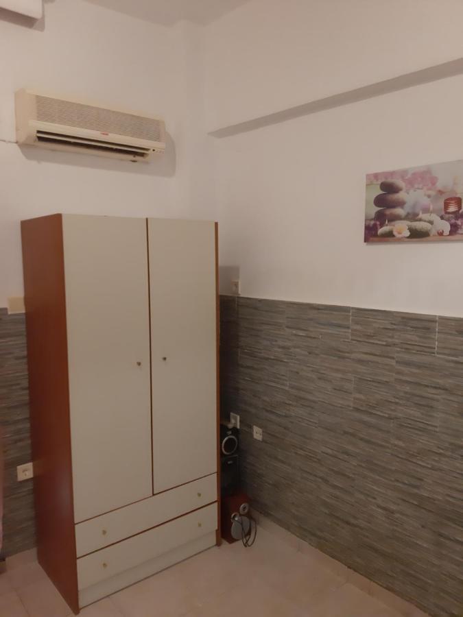 Center Town Studiaki Apartment