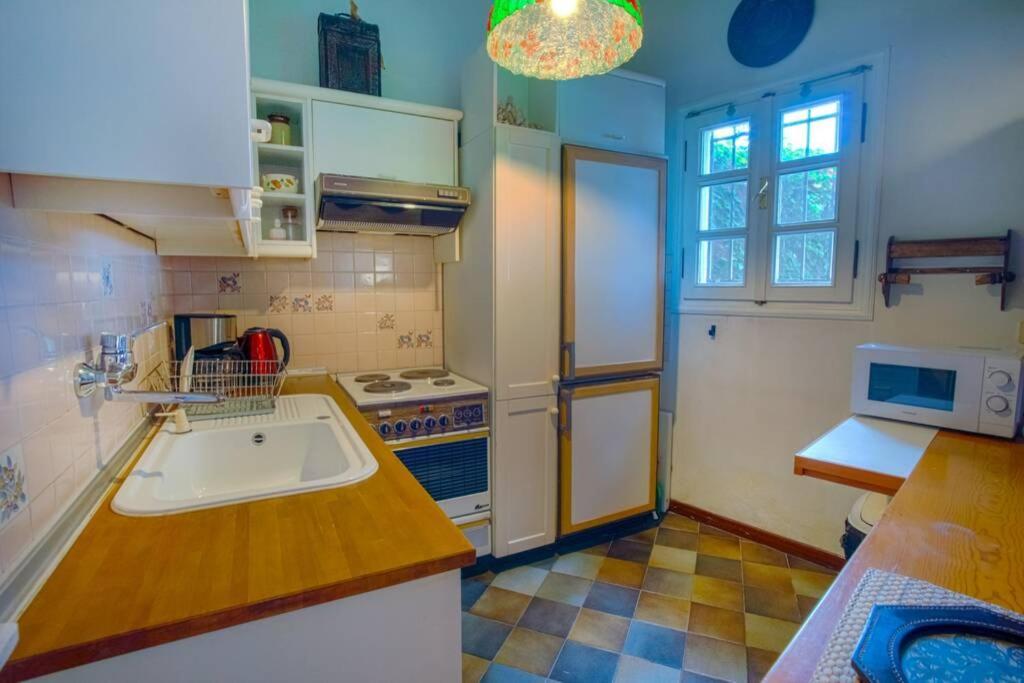 Ano Poli With Private Terrace And View