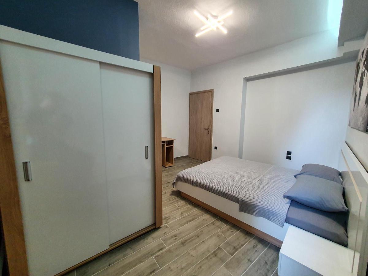 Athonos Apartment