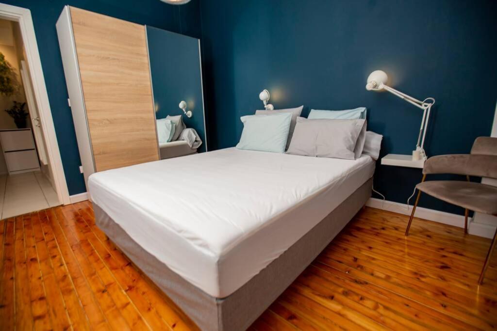 Apartment Minimal Chic In *