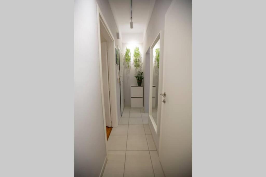 Apartment Minimal Chic In *