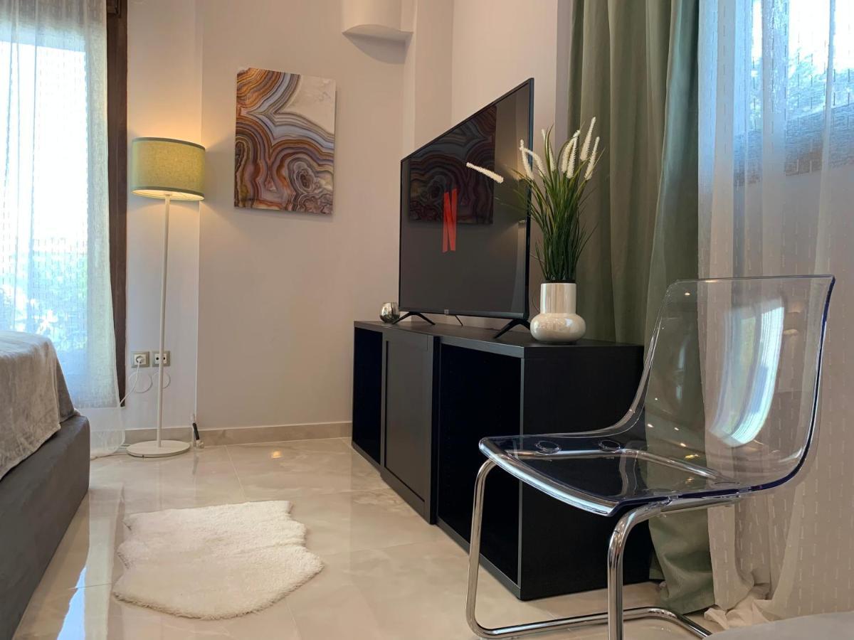 Antony Luxury In *