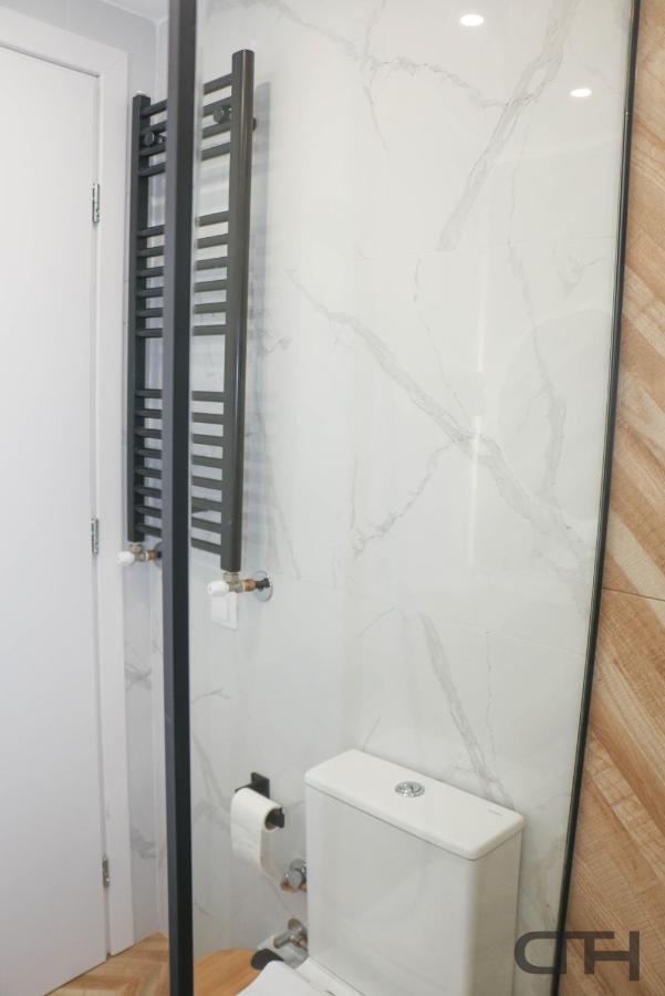 Luxury 80m2 With Balcony Downtown Selanik