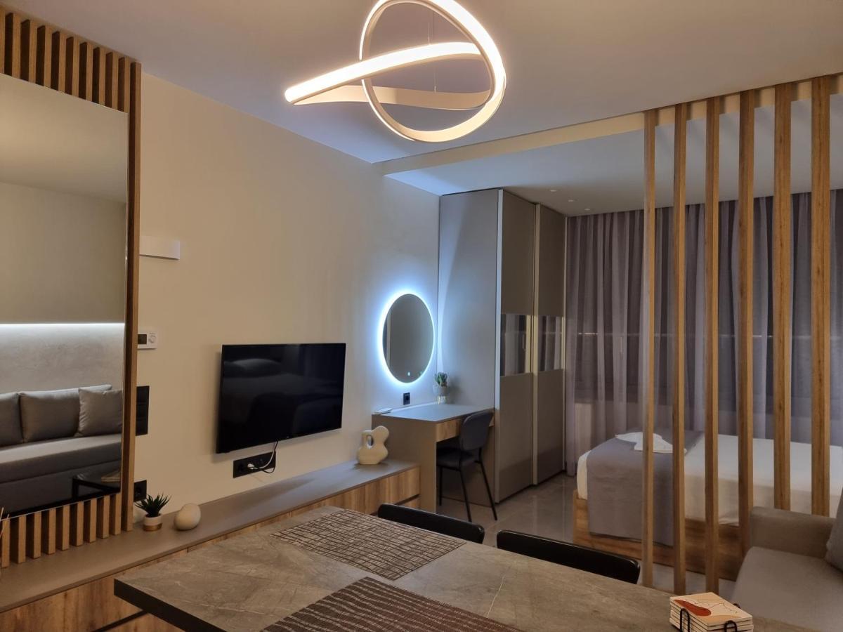 Iris Center Premium