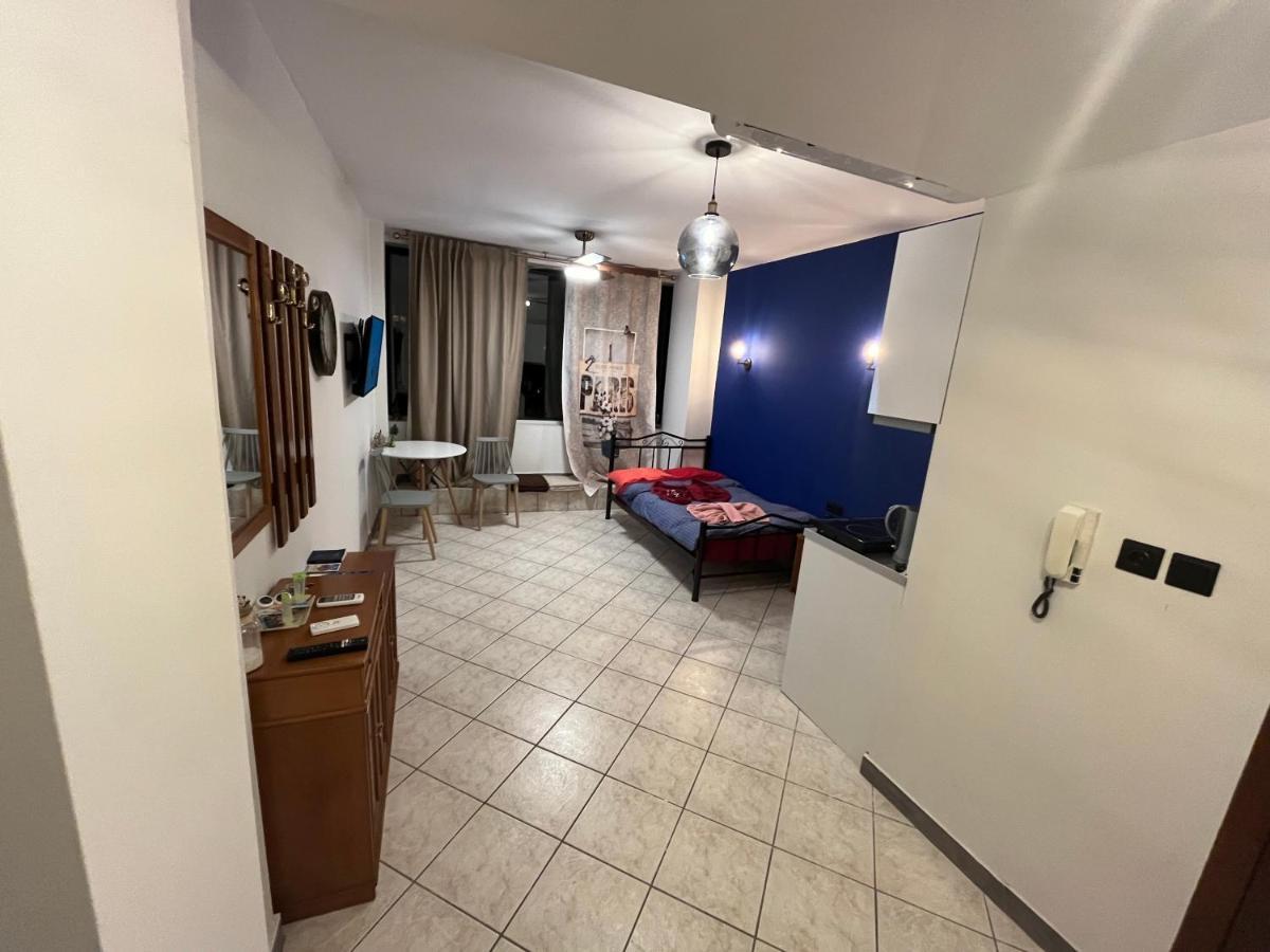 Jordans 3 Apartment