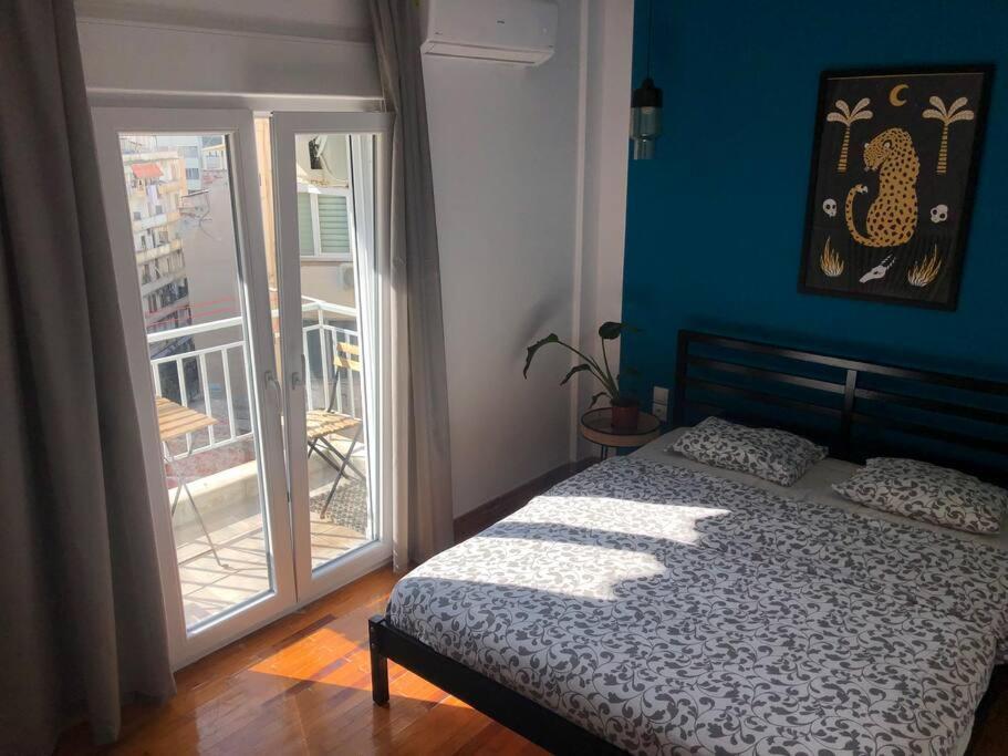 2 Mon-keys Apartment