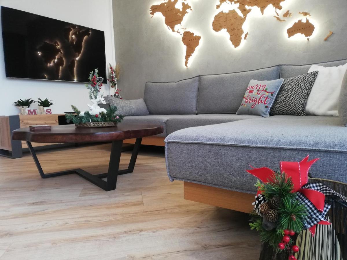 Luxury 80m2 With Balcony Downtown Selanik