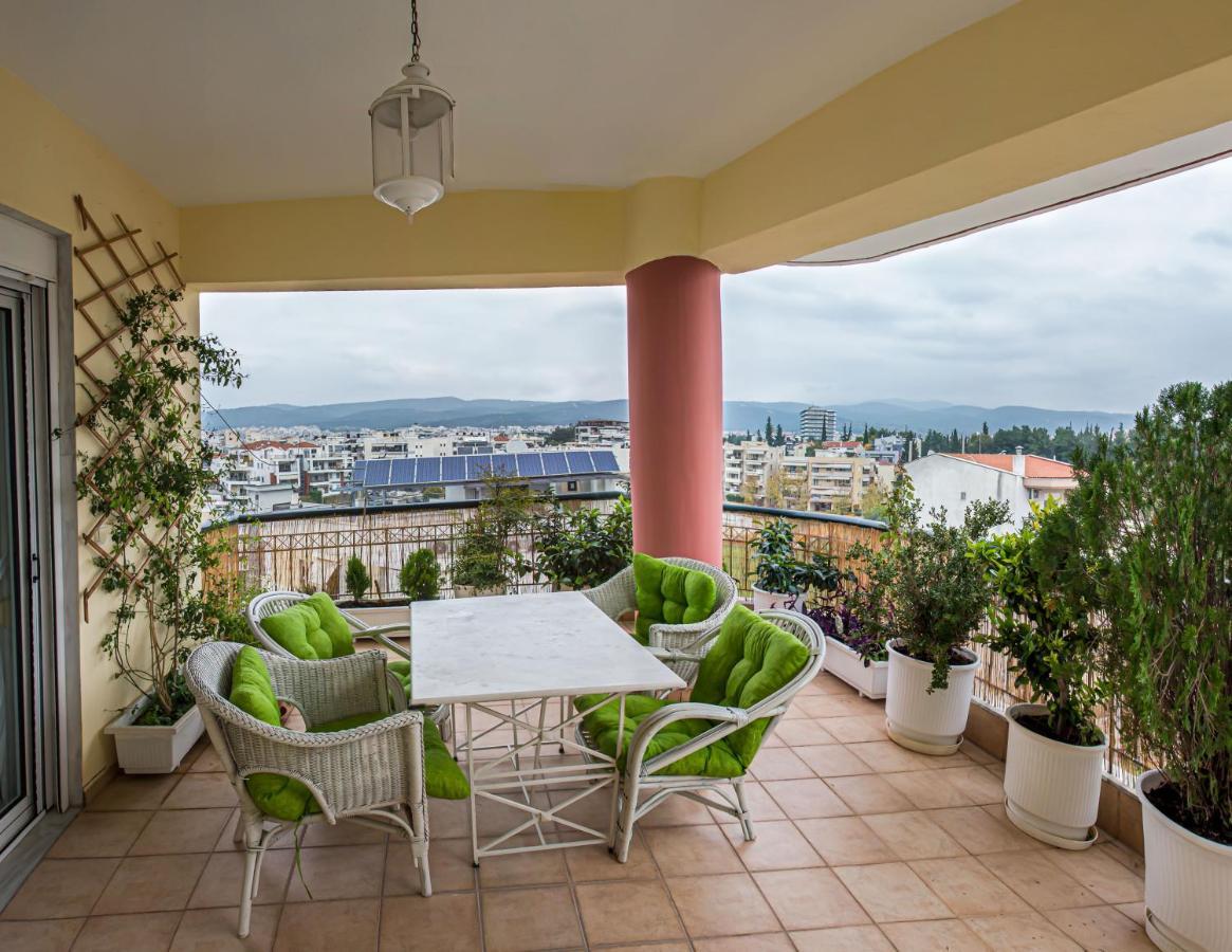 Two Bedroom Bright With Amazing Veranda Thessaloníki