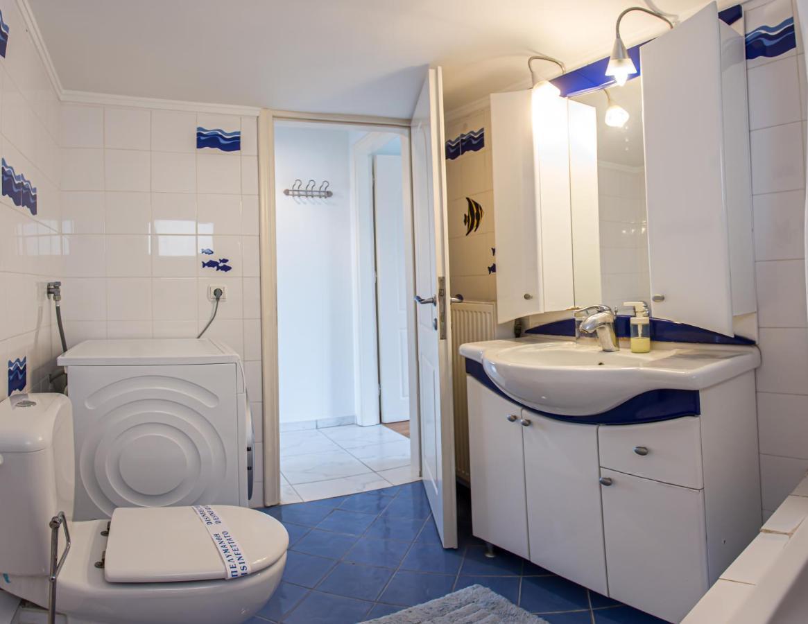 Căn hộ Two Bedroom Bright With Amazing Veranda *