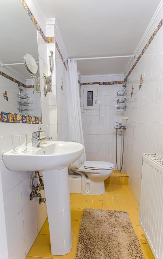 Two Bedroom Bright With Amazing Veranda Căn hộ *