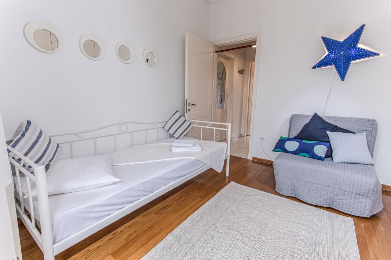 Căn hộ Two Bedroom Bright With Amazing Veranda *