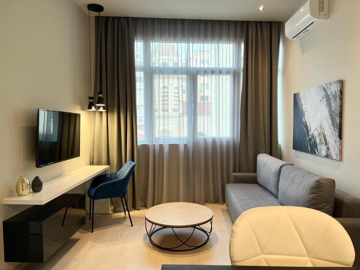 Aura F24 By Halu! - Vibrant Neighbourhood Apartment