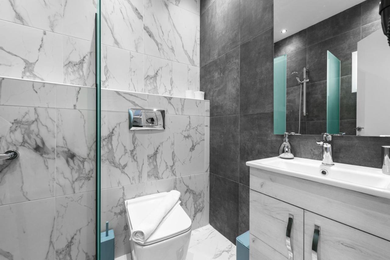 Denizen Penthouse, Nilie Hospitality Mgmt
