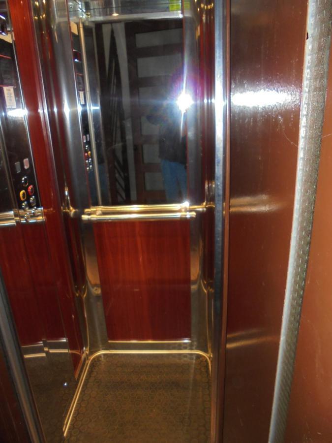 Konstantinos's Luxury Apartment *