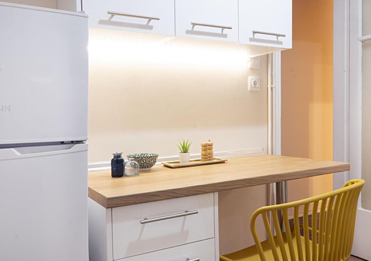 Apartment Houseloft White Tower Icon