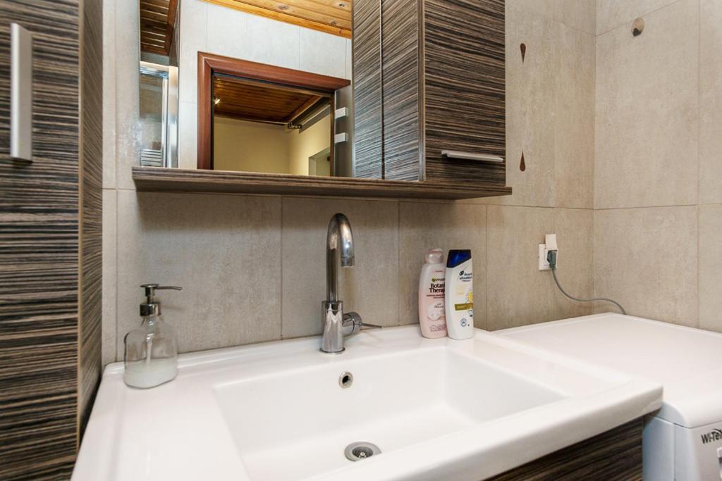C.3 Lavender_colony_apartment Thessaloniki