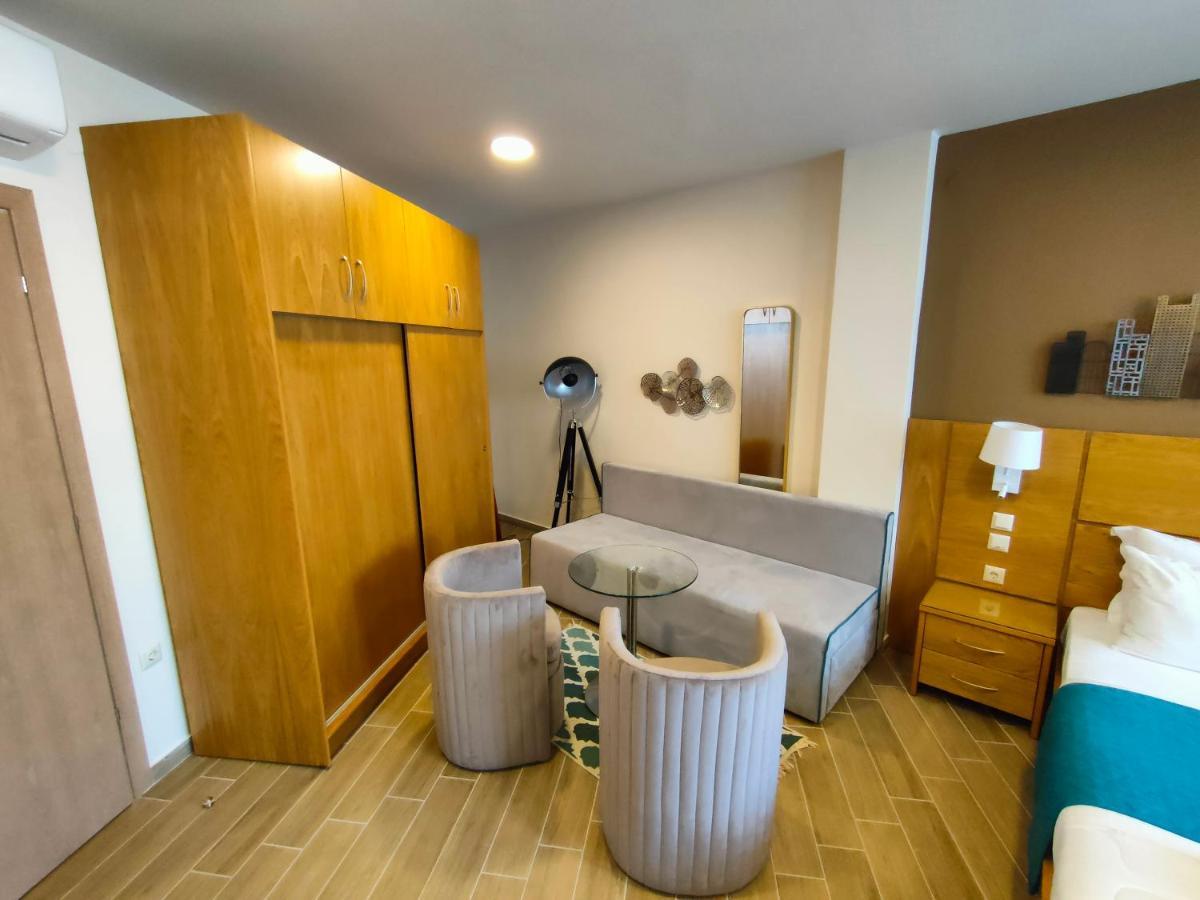 La Place De La Gare - New Subway Station Apartment *