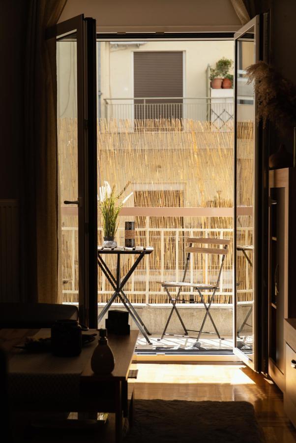 Apartment Theo