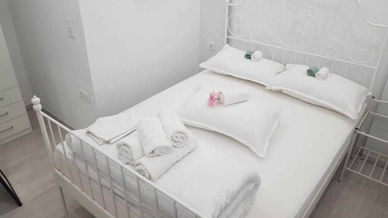 Konstantinos's Luxury Apartment *