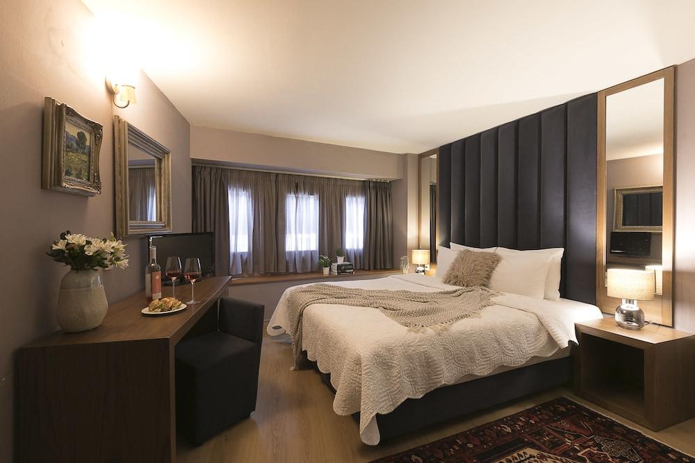 Plaza Hotel, Philian And Otel 3*