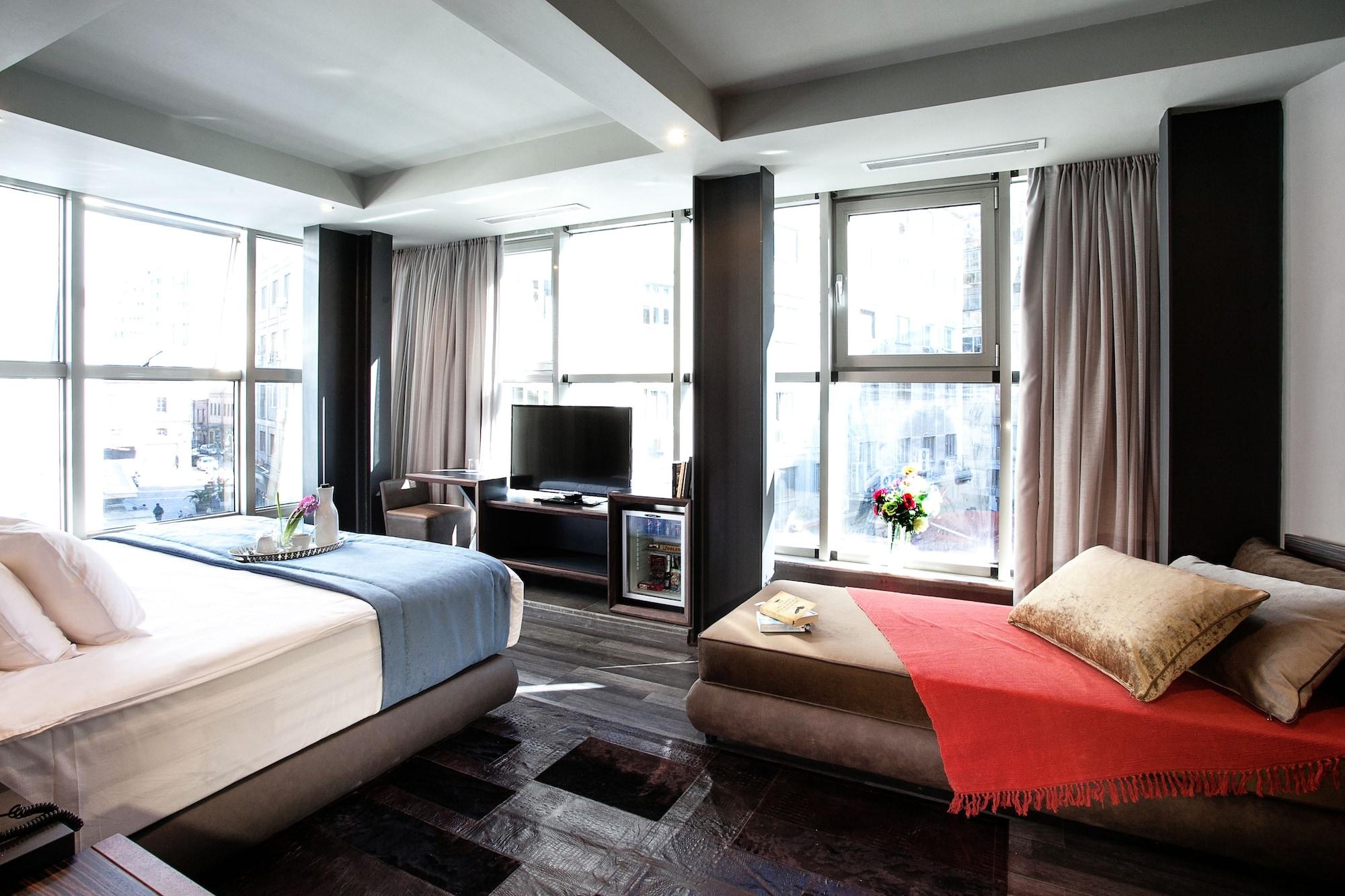 Diamond Suites, Philian And Apartment