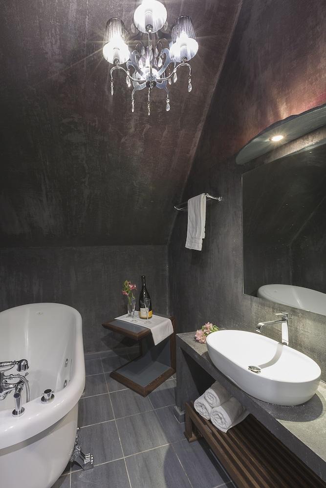 Diamond Suites, Philian And Apartment